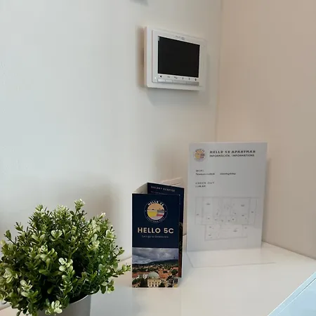 Hello 5c - Daire Peçuy